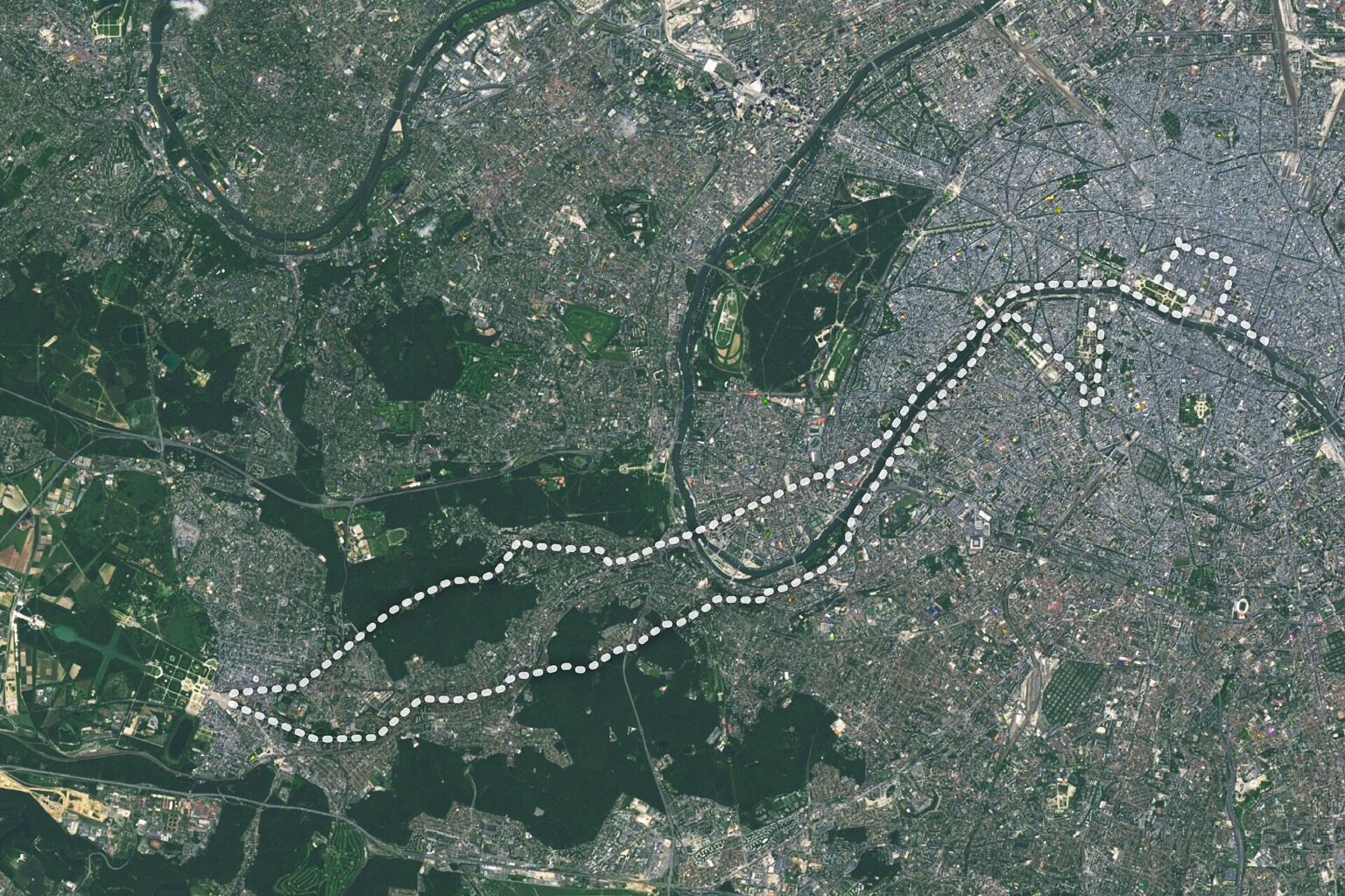 Vue aérienne d'une ville française sous le soleil pendant la canicule de juin