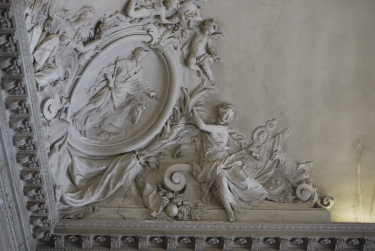 Façade du château de Versailles, hôte du sommet Choose France