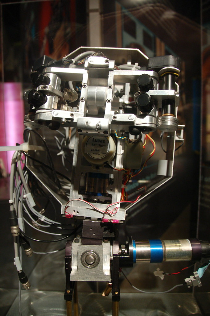 Robot et technologie illustrant l'intelligence artificielle